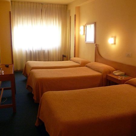 Hotel Pradas Jaca Zewnętrze zdjęcie