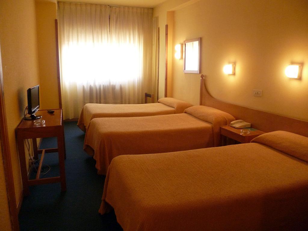Hotel Pradas Jaca Zewnętrze zdjęcie